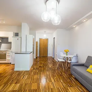 https://apartment-powile-with-garage.warsawhotelspoland.com