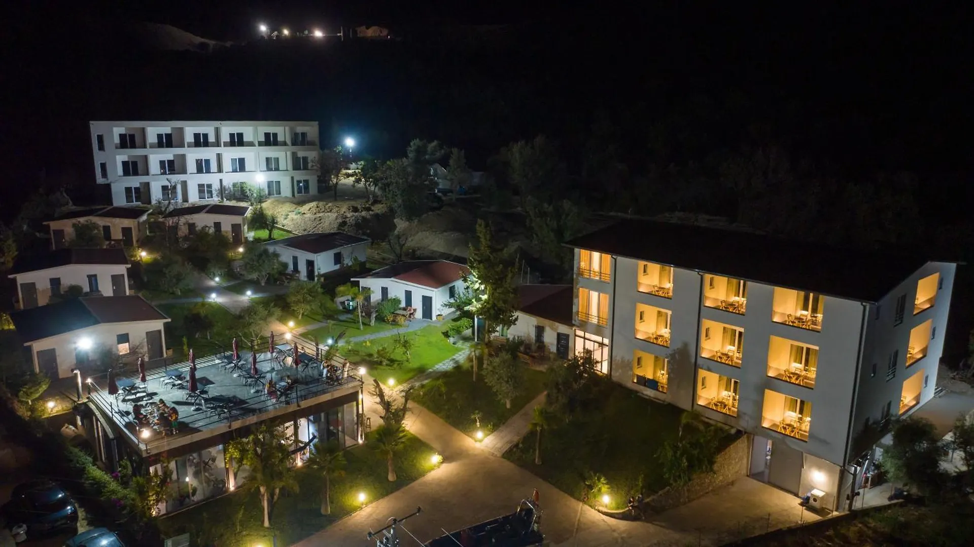 Domi Beach Valley Dhërmi Lodge
